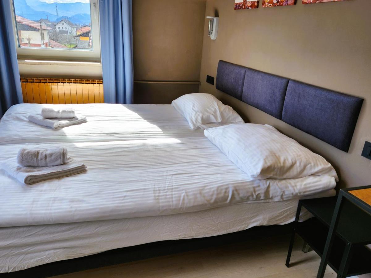 Pension Knafel Zirovnica Exterior foto